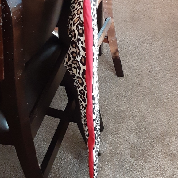 Bottom - Picture 3 of 4